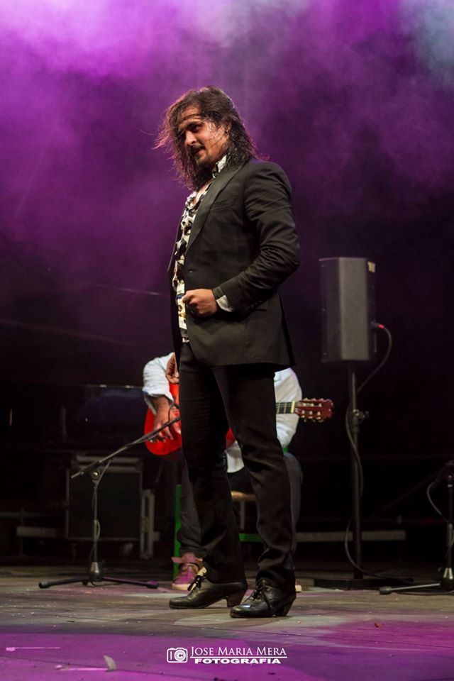 La Reina De La Luna + Farru