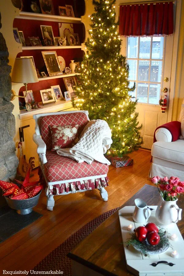 Cottage Style Christmas living room