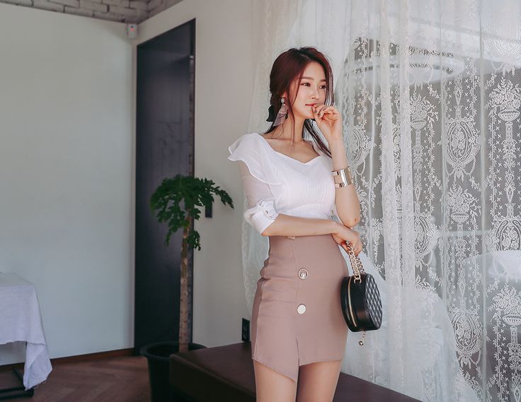 Park Jung Yoon model 2019-12-04 - Casual Indoor Set