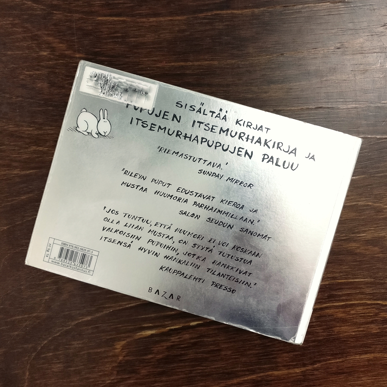 Andy Riley: Pupujen suuri itsemurhakirja