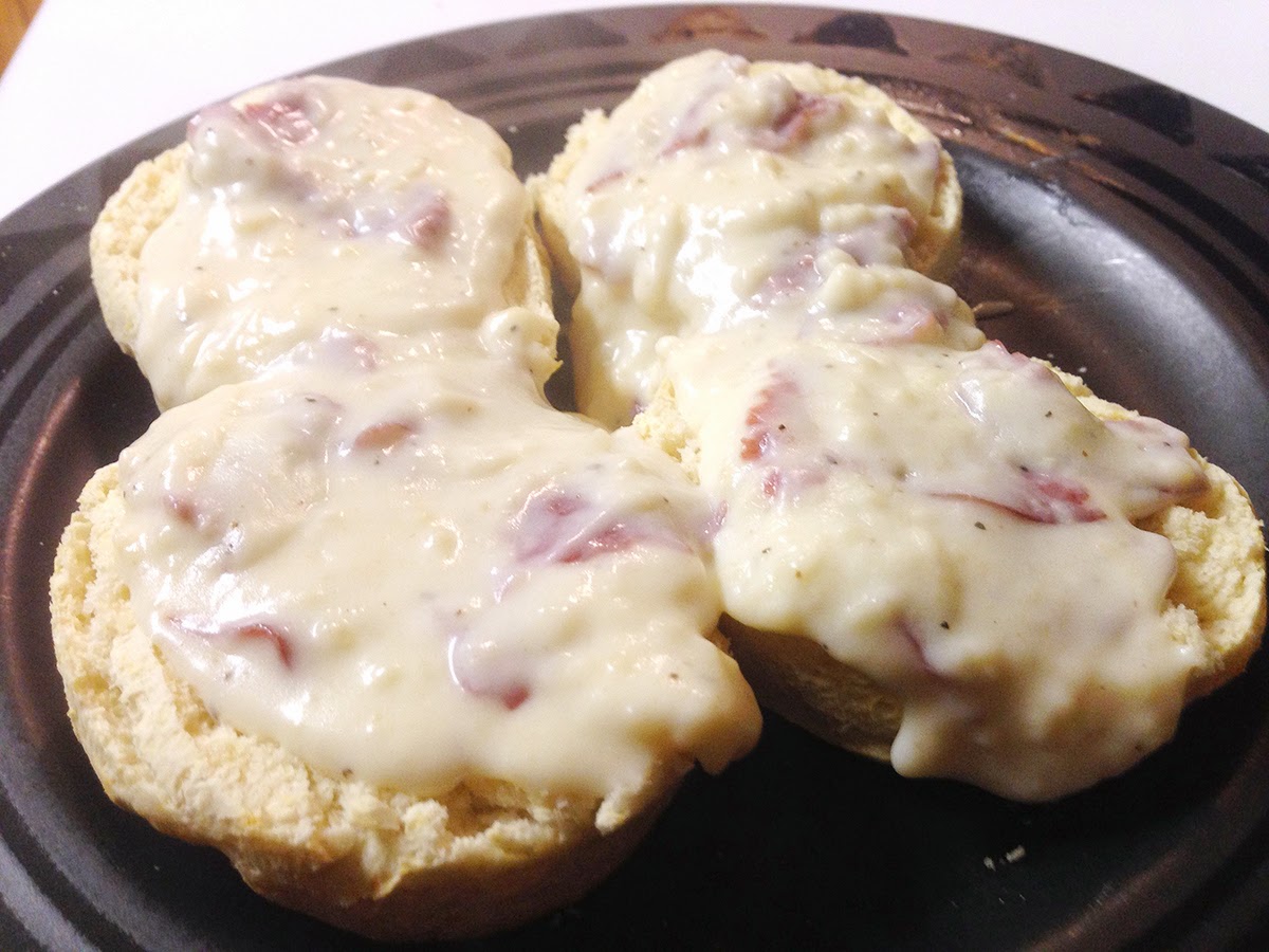 Carrie's Kitchen Chipped Beef and Gravy with Biscuits