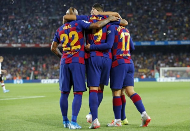توقيت مباراة فياريال وبرشلونة في الدوري الإسباني