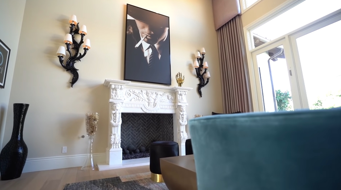 43 Interior Design Photos vs. FaZe Rug's New Luxury Mansion Tour In 2020