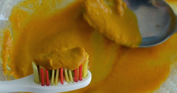 3 Ingredient Homemade Toothpaste With Turmeric To Whiten Teeth And Reverse Gum Disease