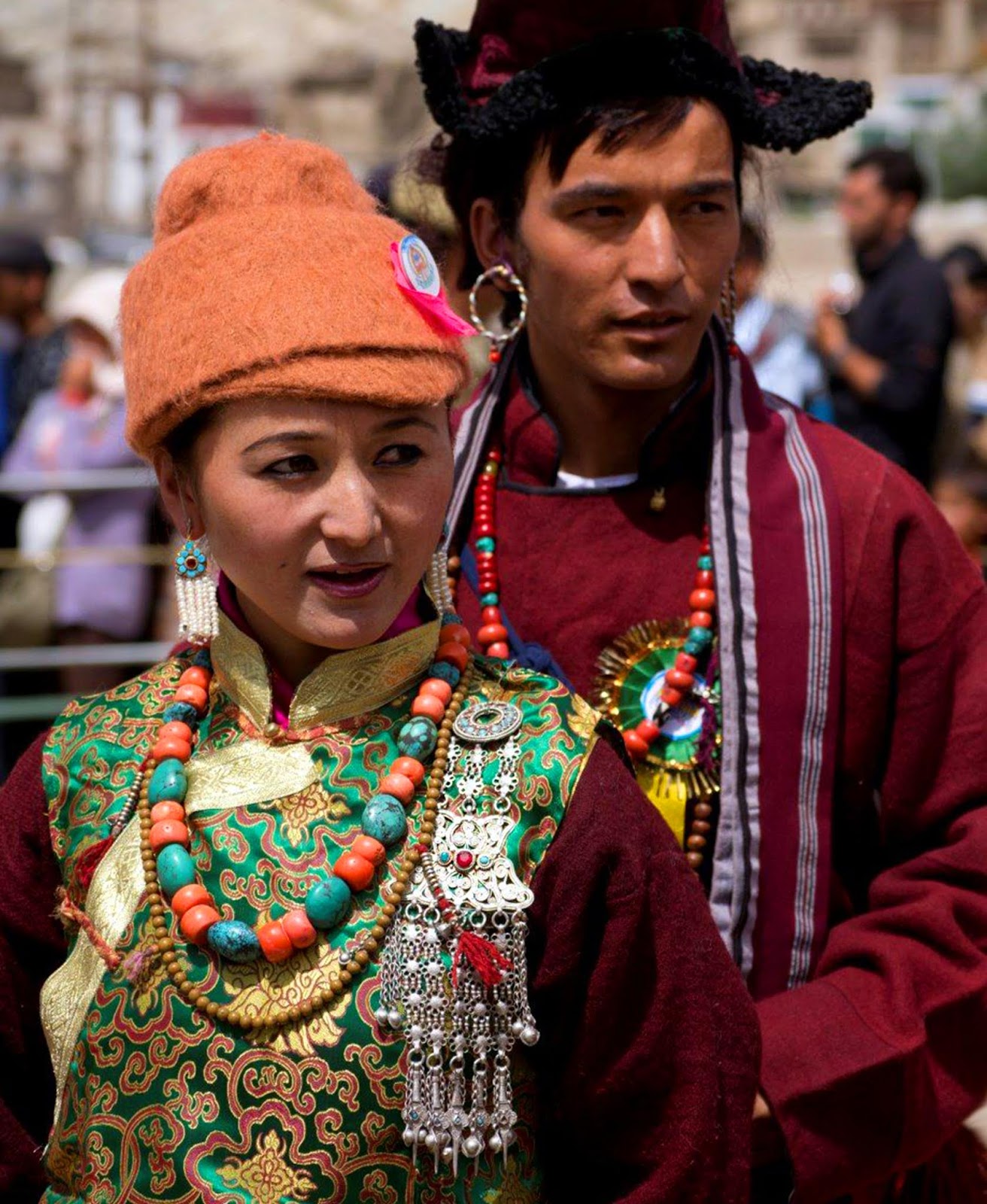 Какие народы в индии. Ladakh Traditional Dress. Жители Индии. Народы Индии. Современная Индия люди.