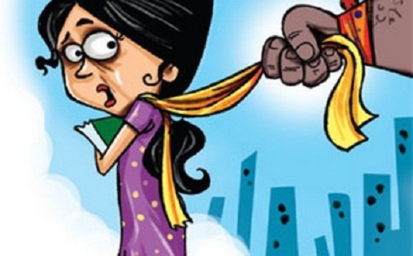 Surat Police Beating Eve teasers Video Surat Police Beating Eve teasers Video
