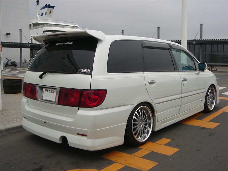 Купить б/у Nissan Bassara 1999-2003 3.0 AT (220 л.с.) бензин автомат в Санкт-Пет