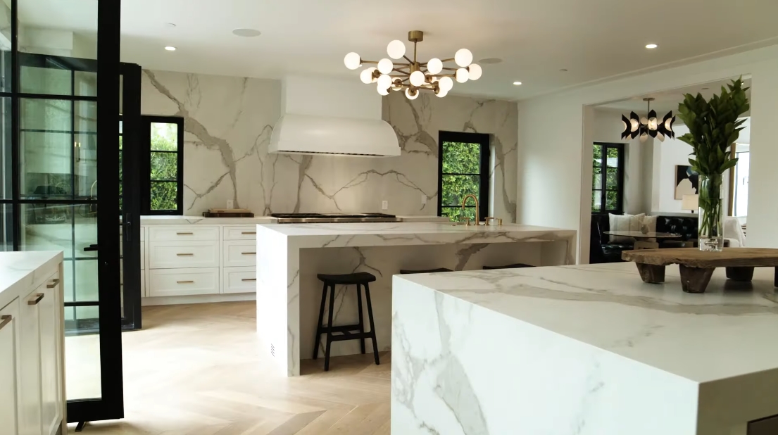 16 Interior Design Photos vs. 9531 Heather Rd, Beverly Hills, CA Luxury Home Tour