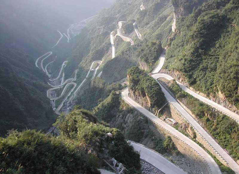 Road Tianmen Mountain 3