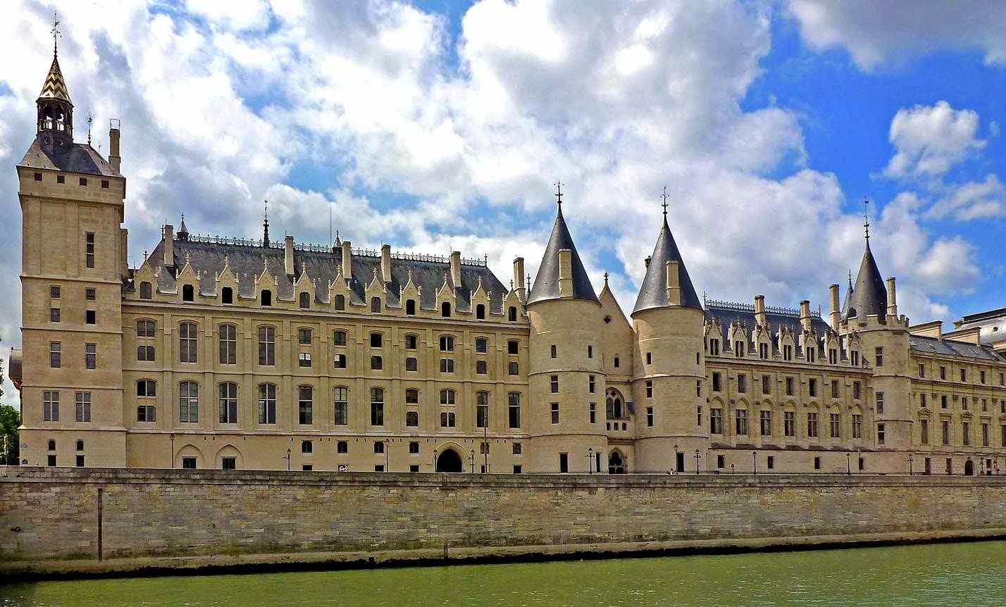 Консьержери в париже Консьержери в париже