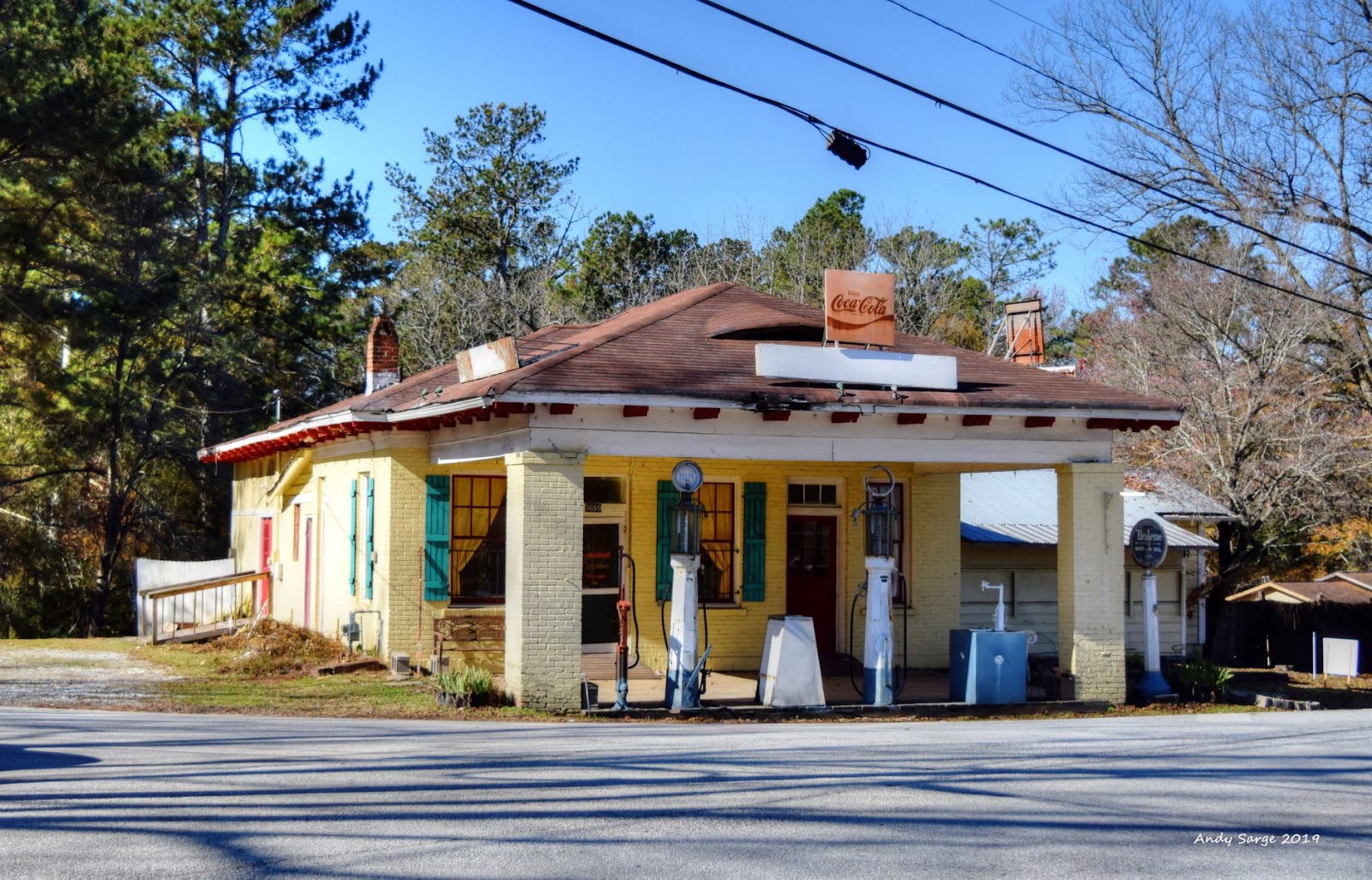 Old Filling Station in Hoschton