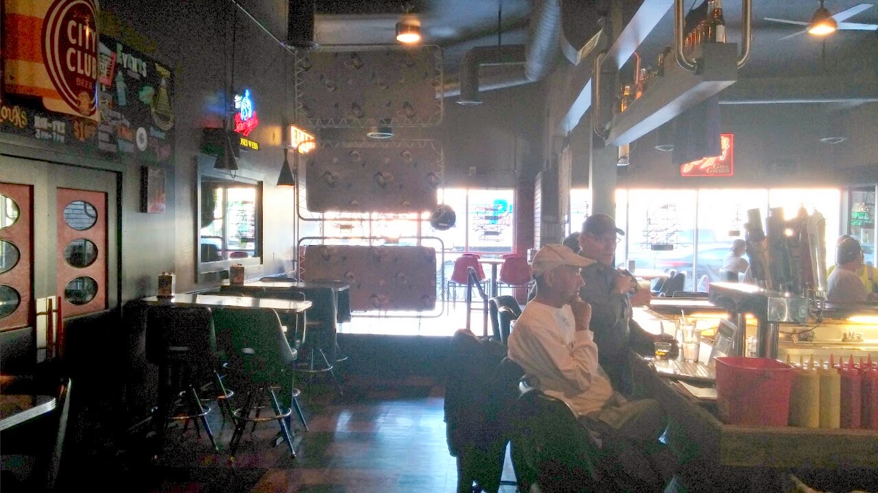 The Adventures of Blogger Mike: Grumpy's Bar - 