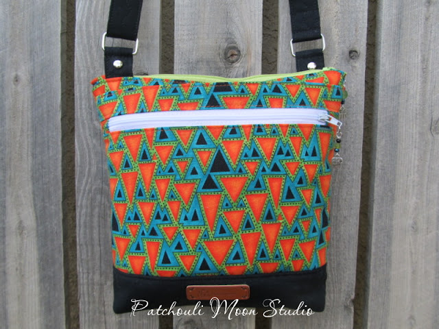 Patchouli Moon Studio~ Serendipity Hip Bag in Triangle Print Fabric