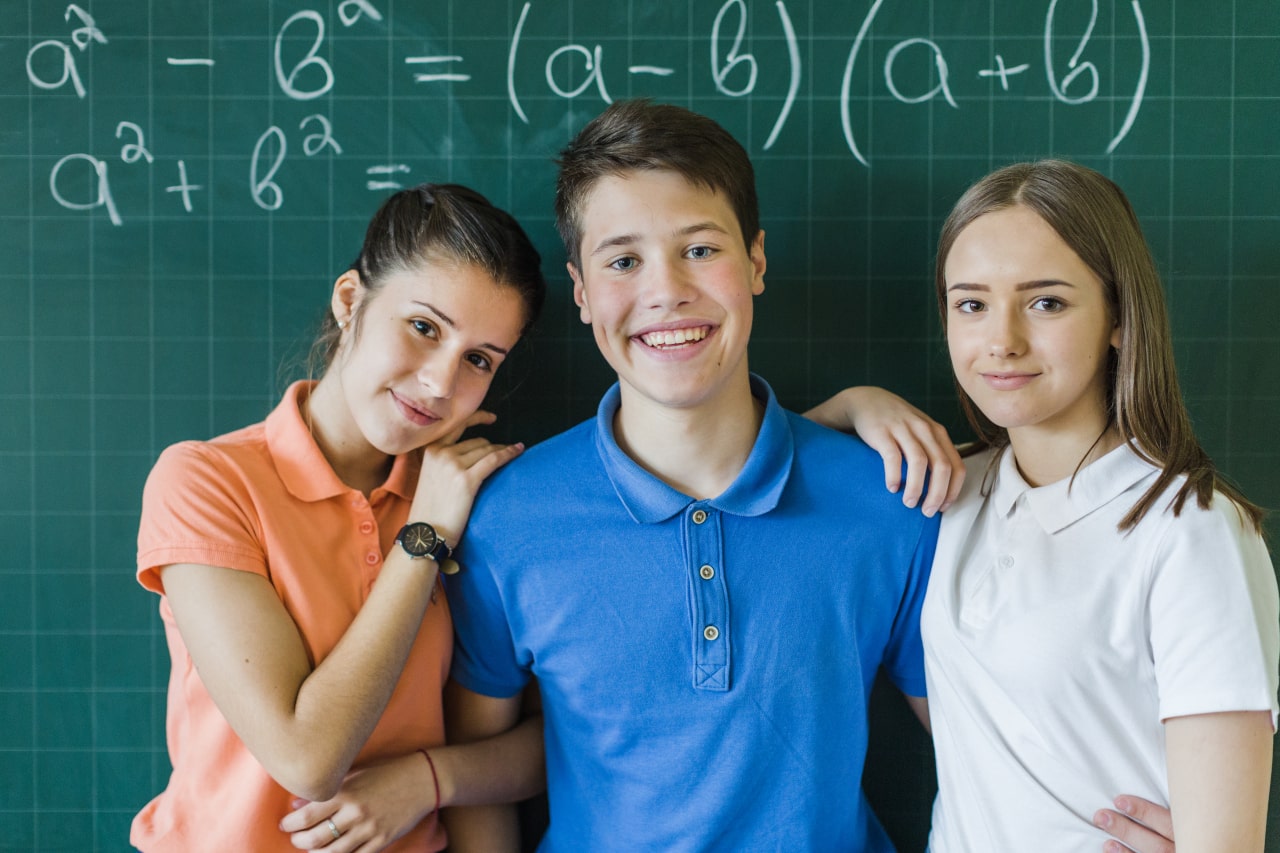 7 limites de funções que utilizam Matemática do Ensino Fundamental 7 limites de funções que utilizam Matemática do Ensino Fundamental