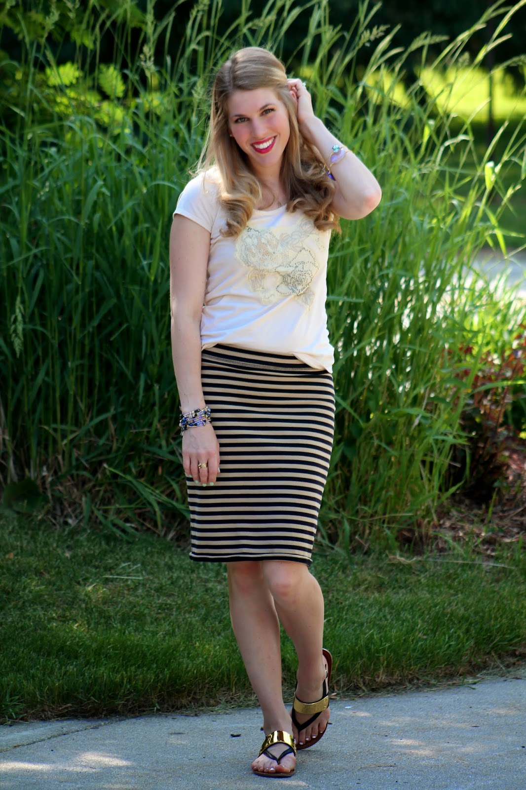 I do deClaire: Striped Skirt and Graphic Tee