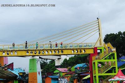 Objek Wisata Jembatan Kaca Ala Indonesia Dan Pesona Kampung Warna-Warni 3D Jopidan