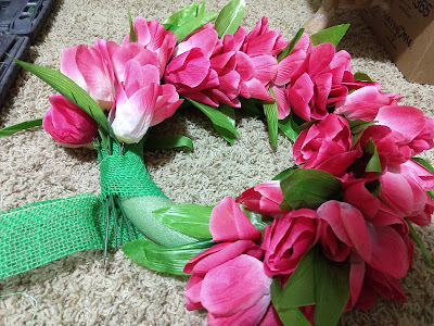 Sweetening the Small Stuff: DIY Tulip Wreath