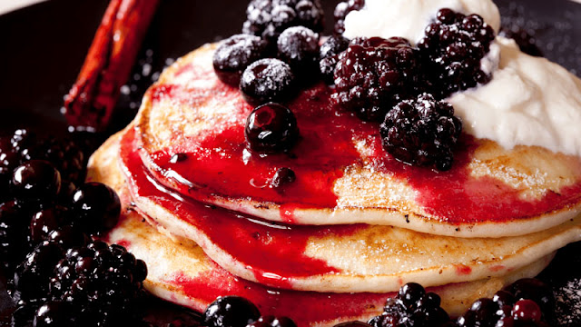 Pancakes with berry sauce