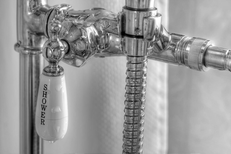 Should You Eat an Orange in the Shower? We Tried It