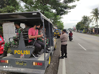 Anggota Koramil 0820/19 Gending Amankan Tempat Ibadah di Kecamatan Gending Anggota Koramil 0820/19 Gending Amankan Tempat Ibadah di Kecamatan Gending