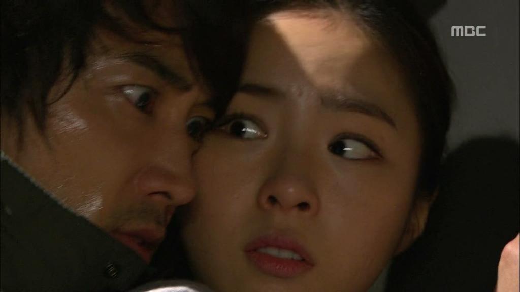 жених. замуж за долги отца. невеста плачет. замуж за долги отца за бандита дорама. мафиози влюбился в девушку дорама.