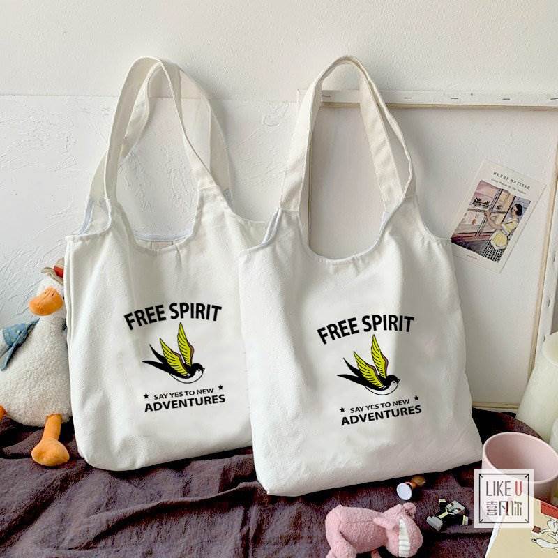 Túi Tote In Free Spirit