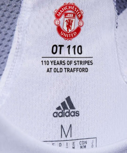 Image: https://1.bp.blogspot.com/-MSkqlBoxwwQ/X1r0AHkrMzI/AAAAAAAAB44/yb_jLkFdGKE6pjv0JGkfZ9zy0XW-XH7mgCLcBGAsYHQ/w414-h500/manchester_united_3e_mannen_voetbal_shirt_2020-2021_zwart%25EF%25BC%25882%25EF%25BC%2589.jpg