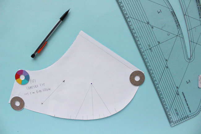 Bust Adjustment for the Fifi sewing pattern - Tilly and the Buttons