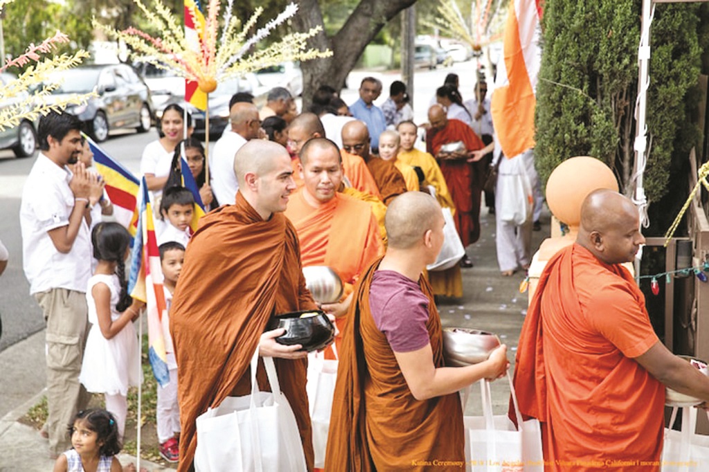 Sư Sanathavihari cùng cộng đồng Phật tử người La-tinh