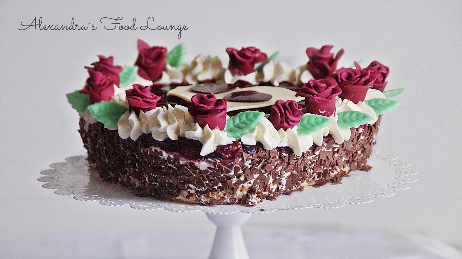 Quark-Mascarpone-Kirsch-Herz Torte