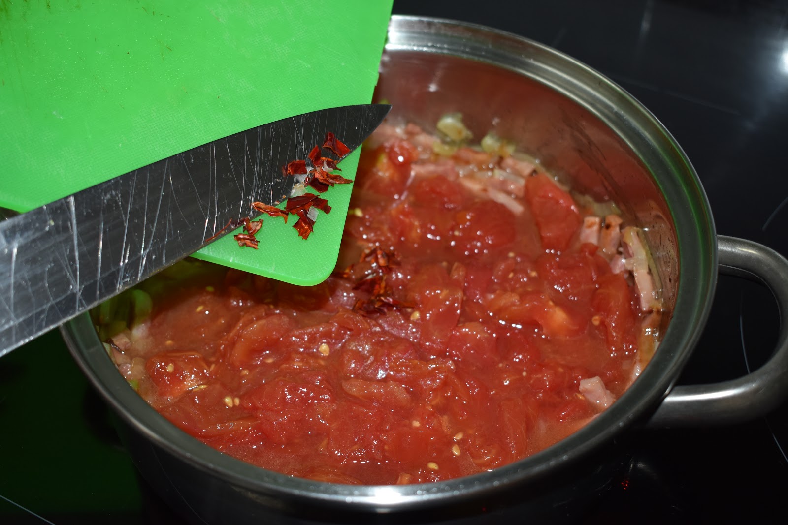 Mi Diversión en la cocina Garganelli con salsa Amatriciana (Pasta