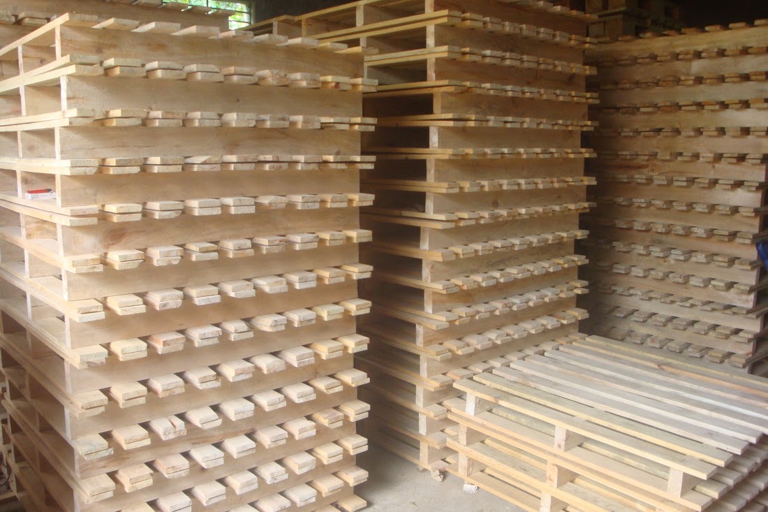 Jasa Pembuatan dan Pemesanan Pallet  kayu  untuk Industri 