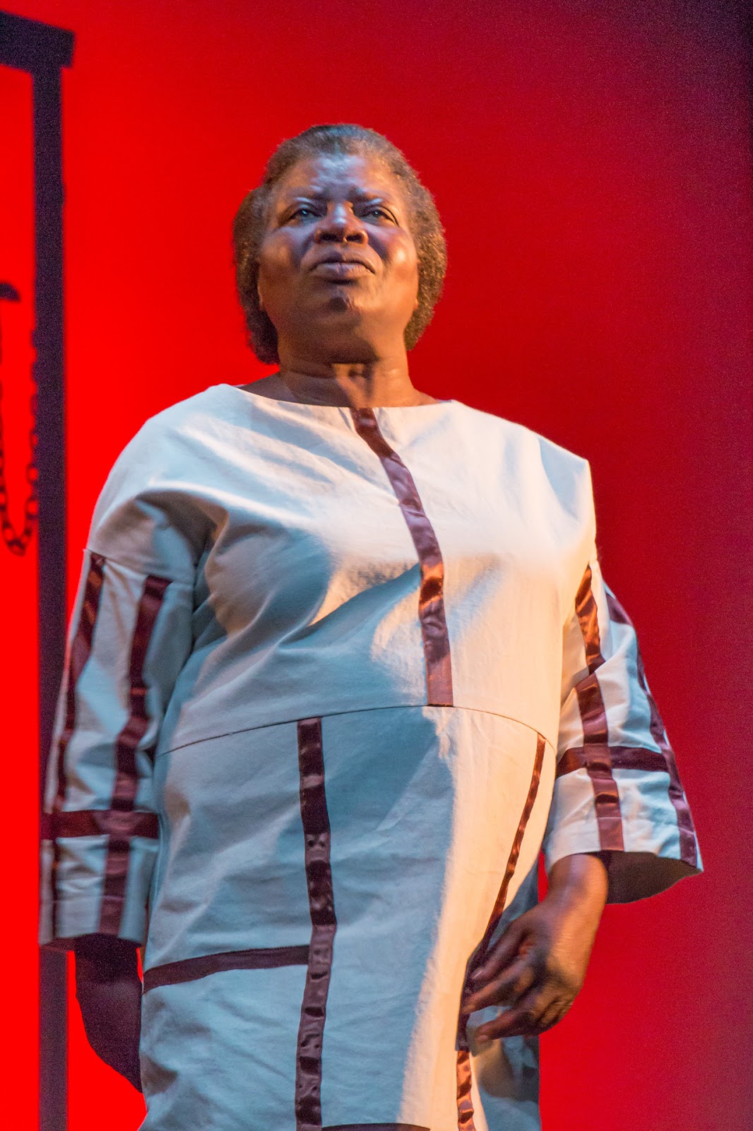 Chien de lisard Elle apprend à lire pour tenir son propre rôle esclave