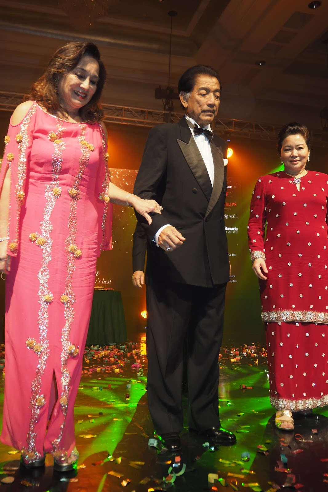 Kee Hua Chee Live!: PART 3----TOP TEN AWARDS AT TOP ASIA CORPORATE BALL ...
