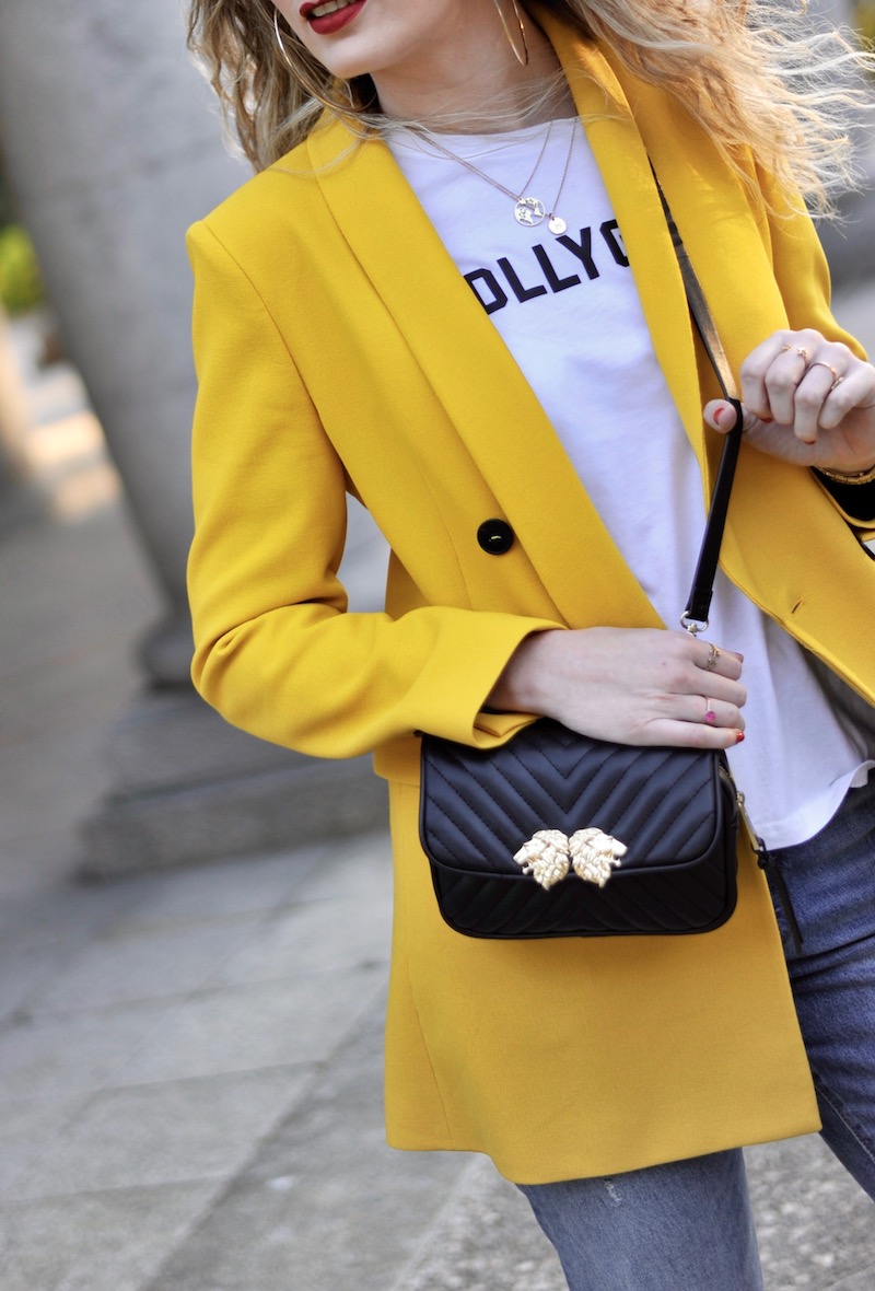 outfit blazer mostaza