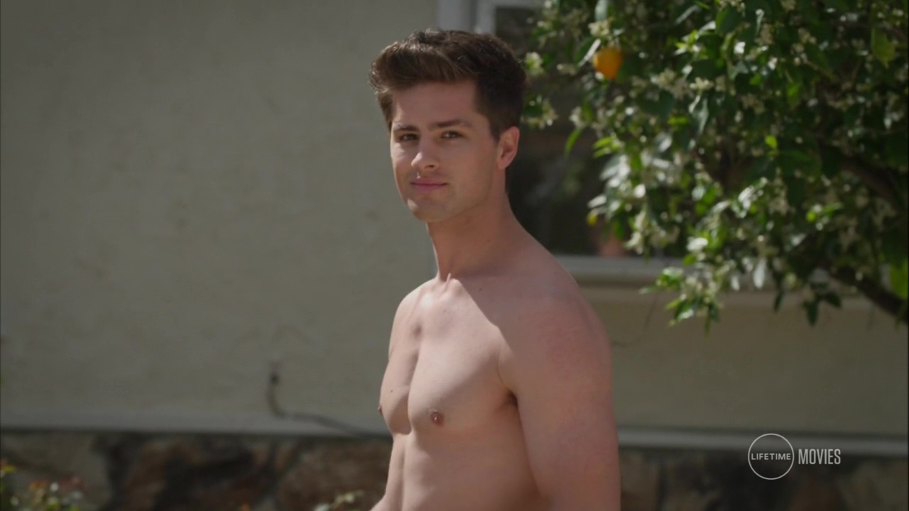 Travis Burns Shirtless.