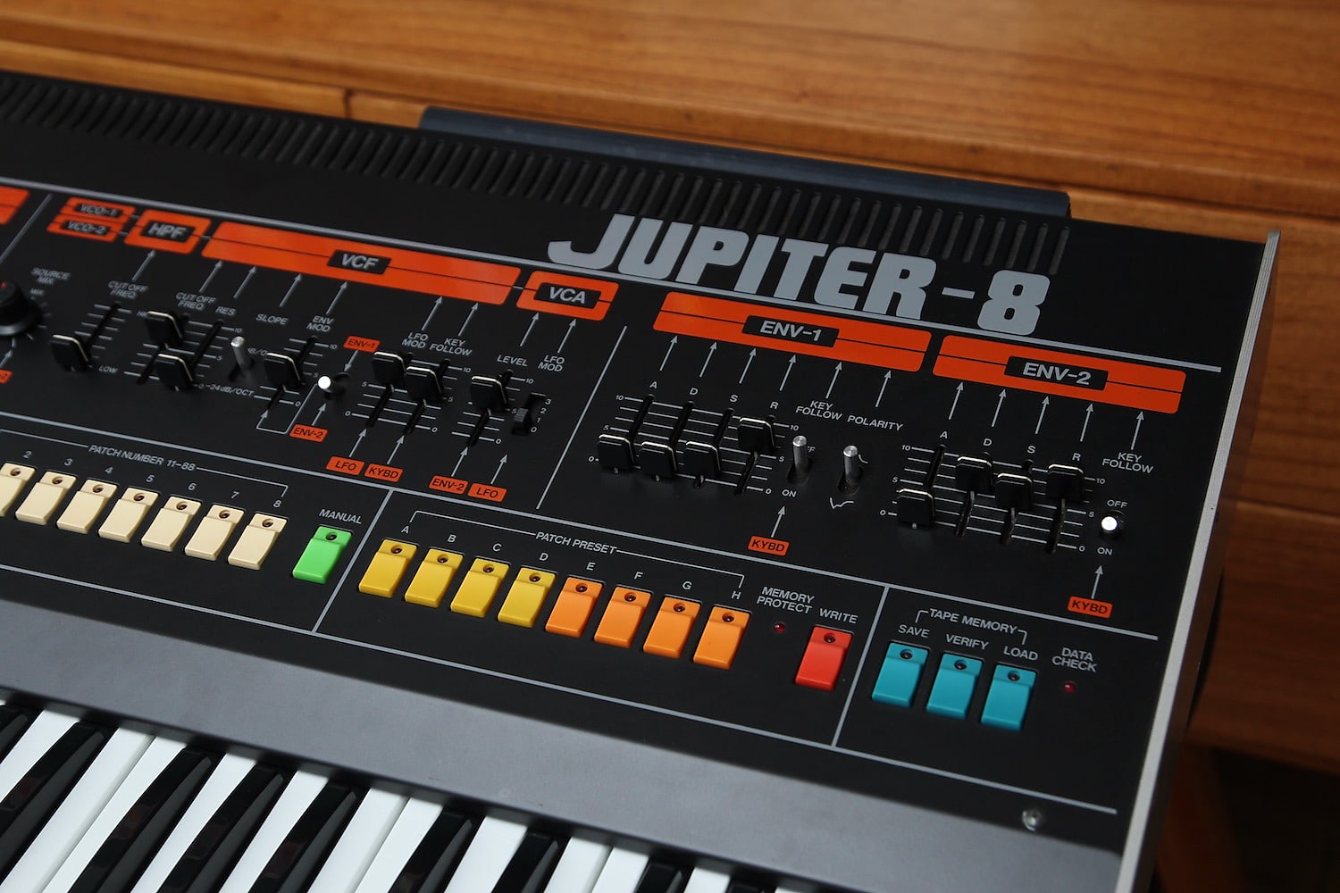 MATRIXSYNTH Roland Jupiter8 Synthesizer Mint with Box and Manual