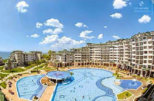 Emerald Resort hotel   Picture of Emerald Beach Resort & Spa