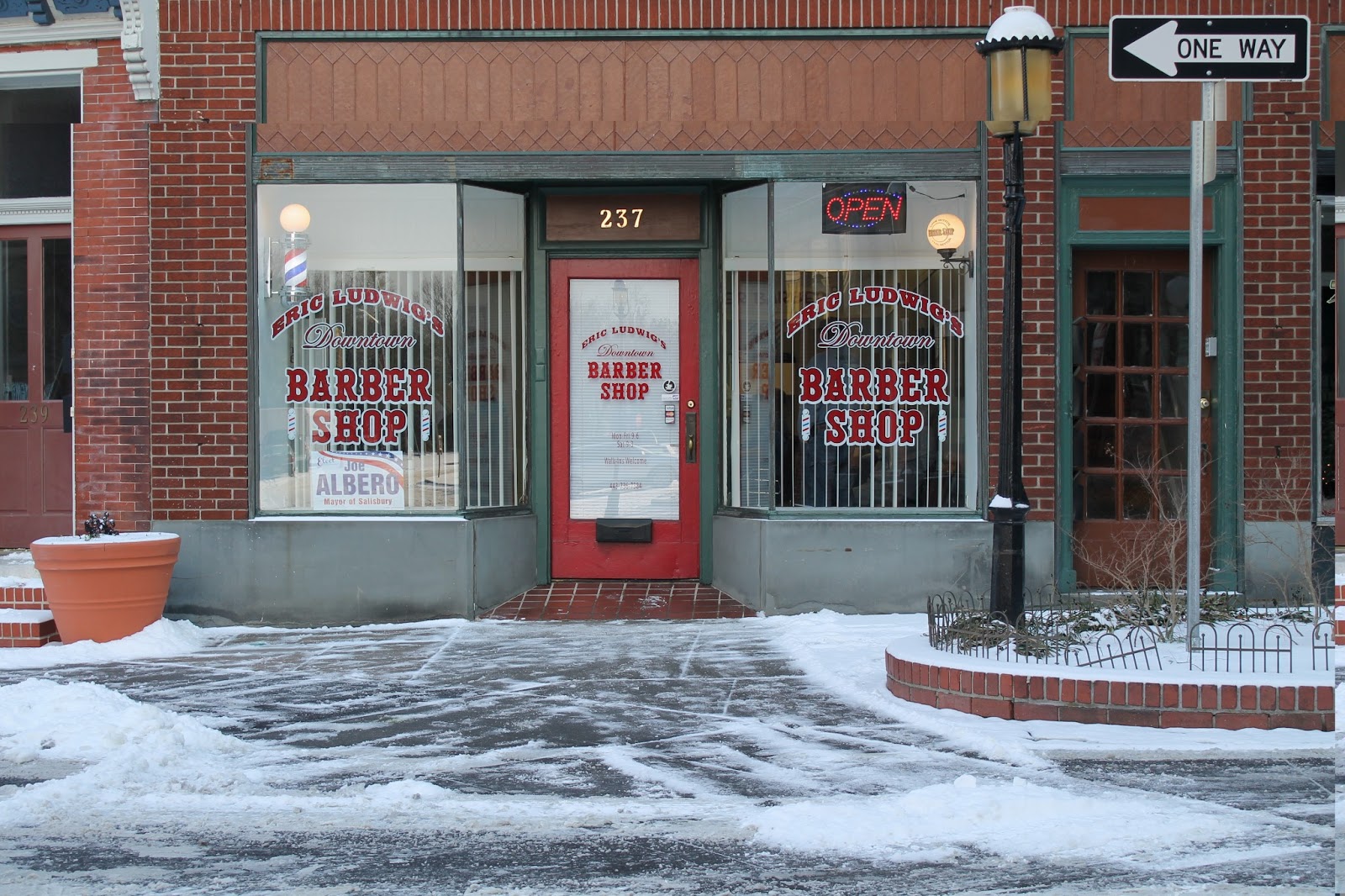 Salisbury News Downtown Barber Shop Open For Business Today