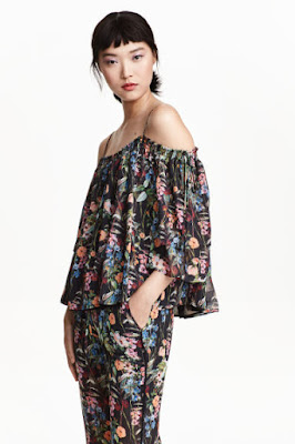 H&M bluzka z odkrytymi ramionami wiosna 2016 H&M nowa kolekcja wiosna/lato 2016 bluzka z odkrytymi ramionami trendy wiosna 2016