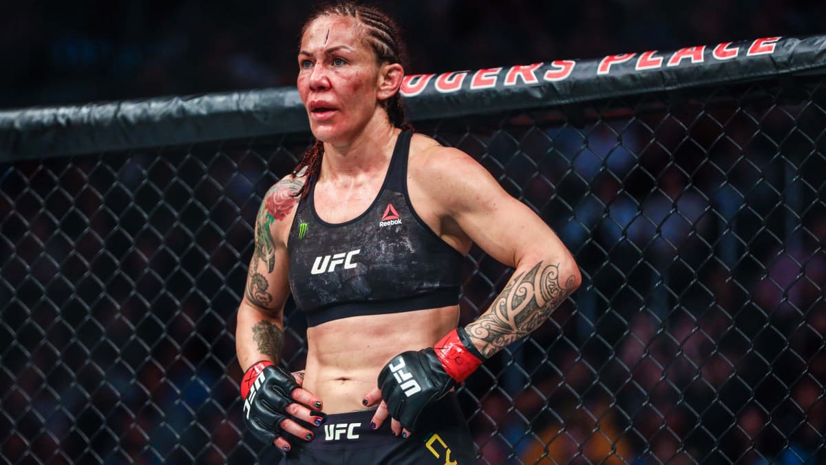 Cris Cyborg desafia Thunder Rosa para luta no MMA