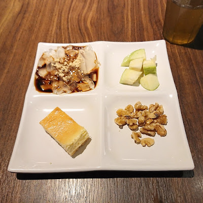 【台北牛排自助吧】橫濱牛排 Yokohama Steakhouse 食記，涮乃葉同集團的排餐，咖哩飯吃到飽！　甜點及水果