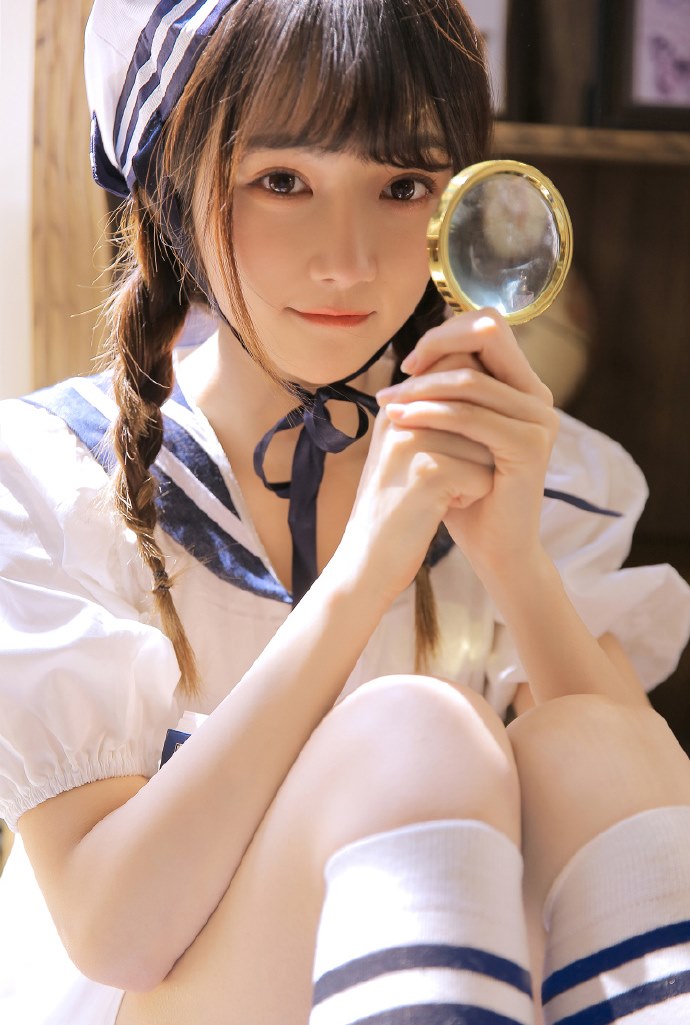 Chinese cute model - She is a beautiful sailor - Pic 1