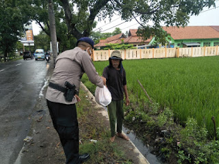 Bhakti Brimob Untuk Masyarakat, Pembagian Sembako Bhakti Brimob Untuk Masyarakat, Pembagian Sembako