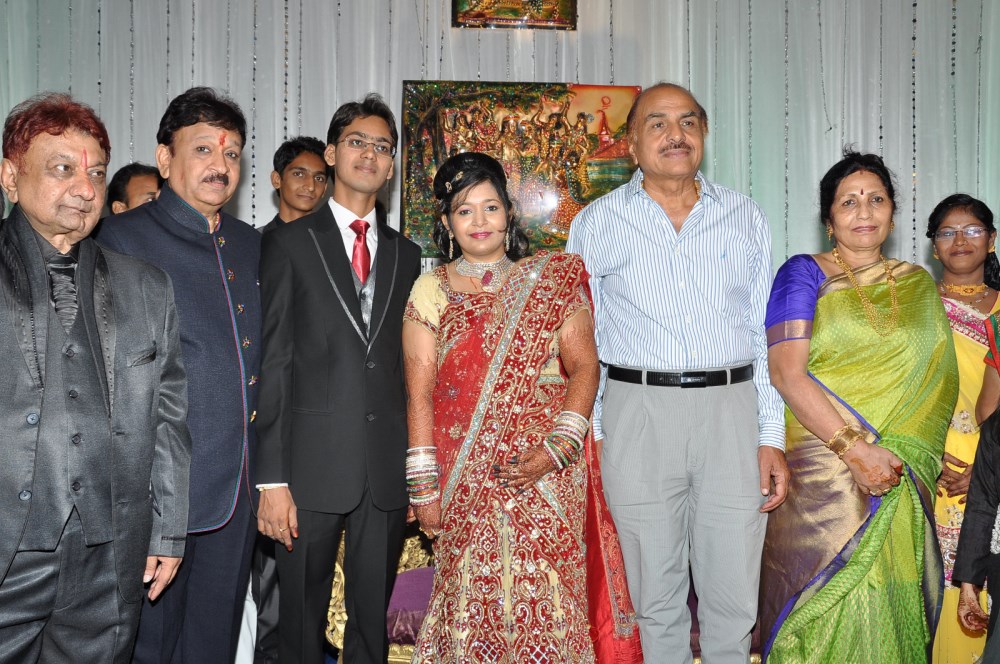 Wedding Of Producer Paras Jain S Daughter Layana And Srinilji Indian Celebrity Events Genealogy for bhupi (adopted) dubey (deceased) family tree on geni, with over 200 million profiles of ancestors and living relatives. producer paras jain s daughter layana