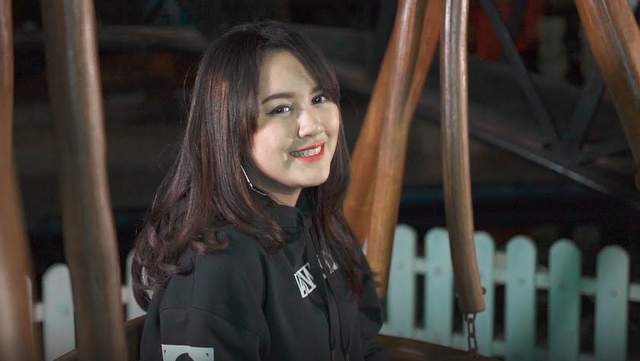 Lirik Lagu Happy Asmara Cerito Loro Mabes Lirik