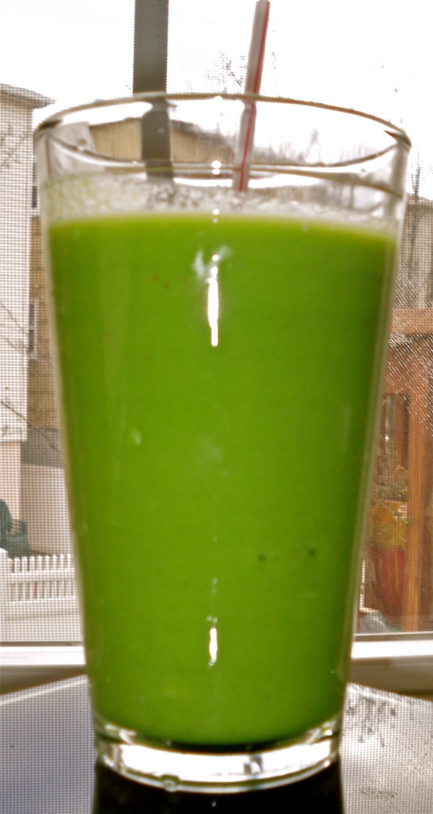 Elle.Beau.Grease. Benefits of Green Juice & Green Juice Recipe