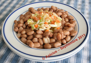  817º Menú, pochas con vinagreta, lomo fresco con chutney de tomate, ensalada y fruta 