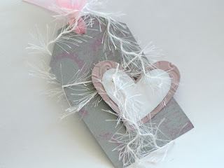 Love Tag in Pink - White - Grey - details