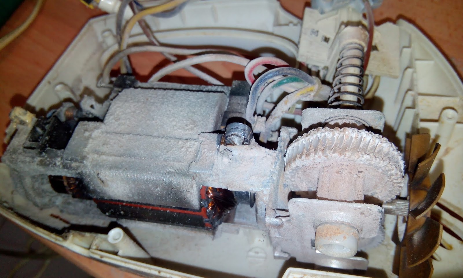 Life Begins at Forty KENWOOD HM430 hand mixer repair